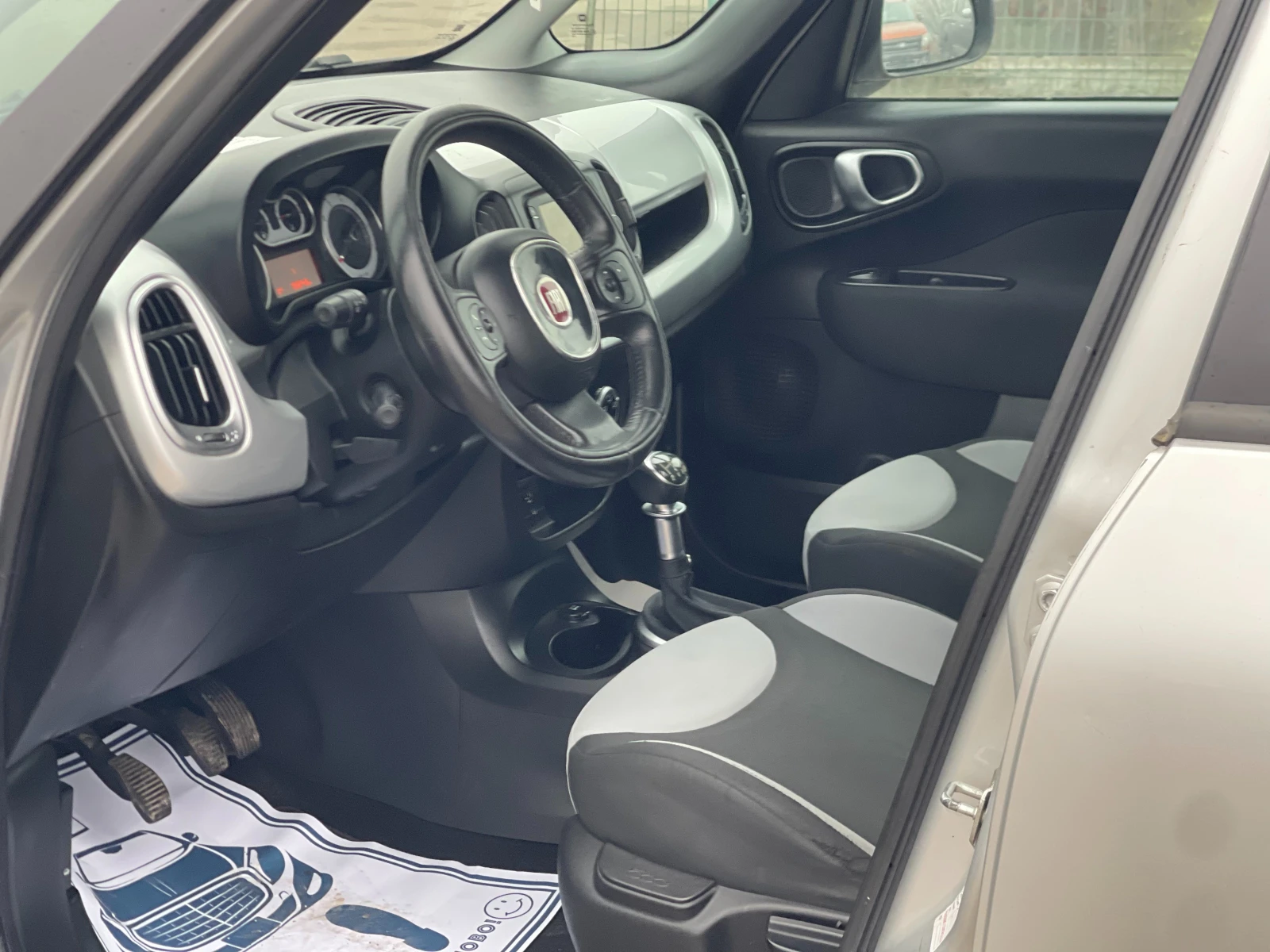 Fiat 500L 1.4 — 9
