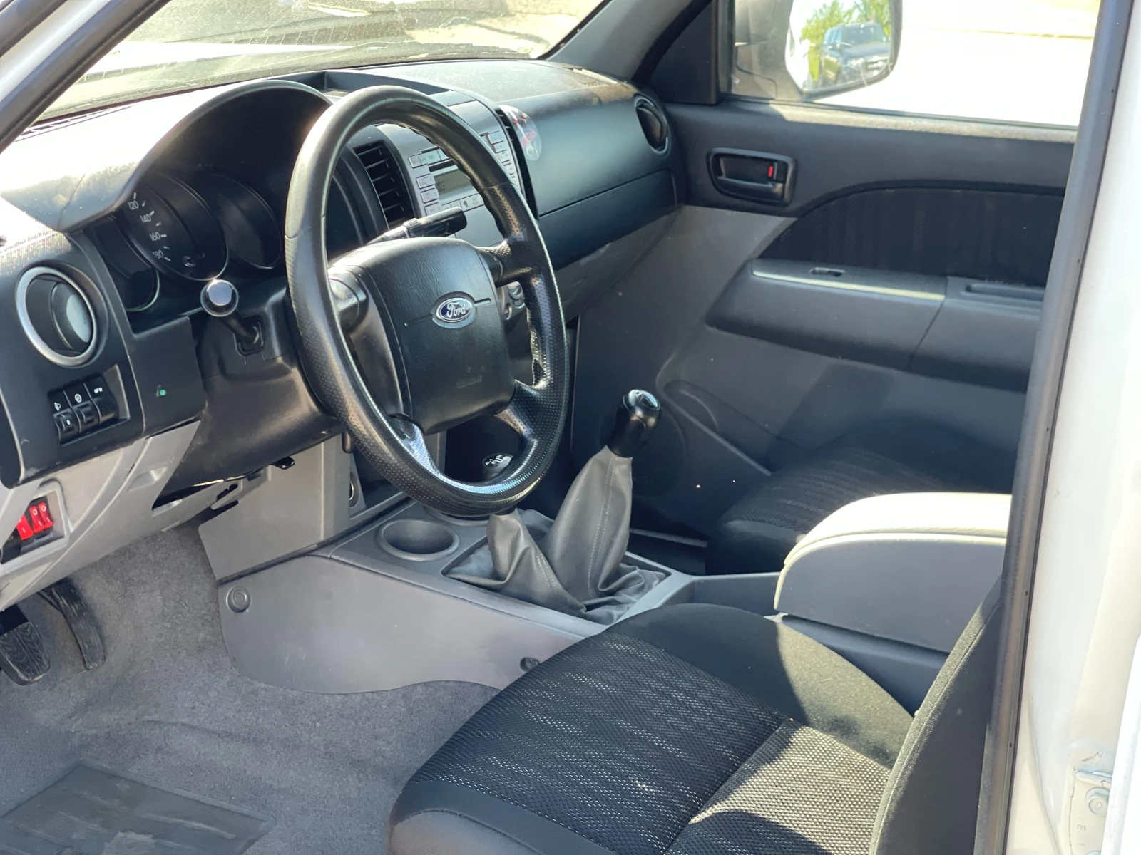 Ford Ranger 2.5 TDCi 4×4 — 13