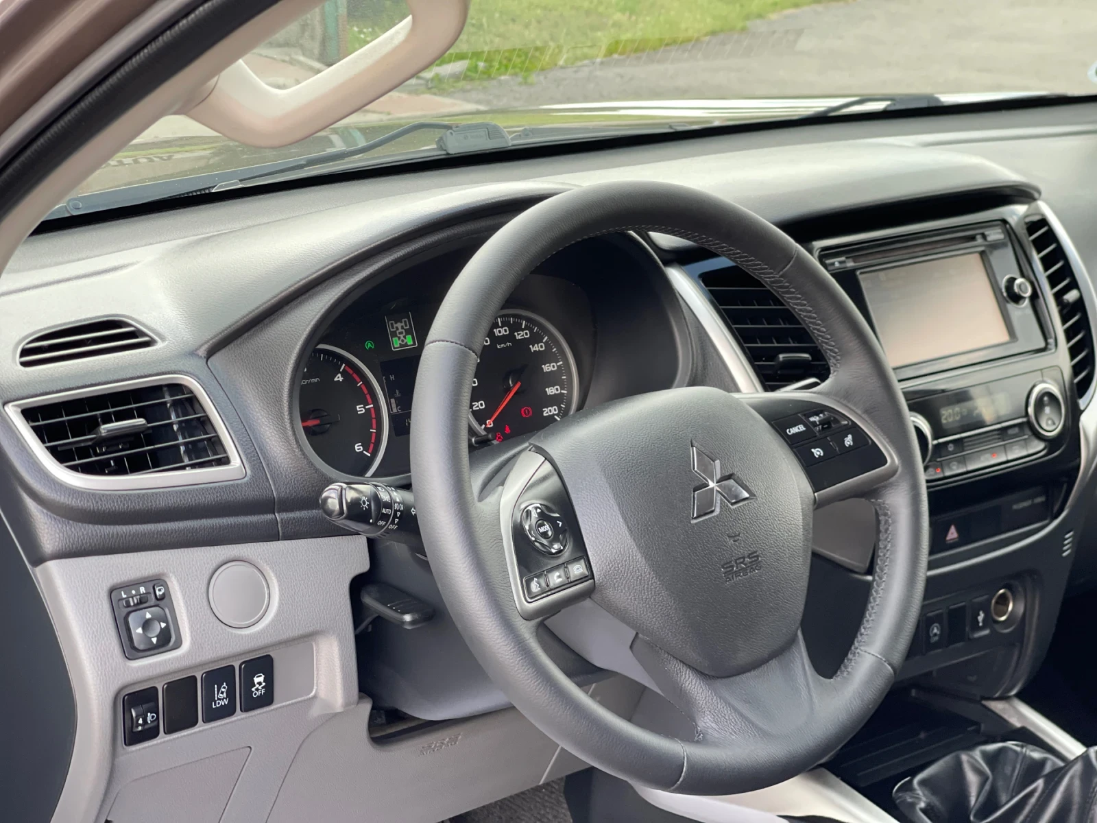 Mitsubishi L200 2.4 Di-D 4×4 Instyle — 9