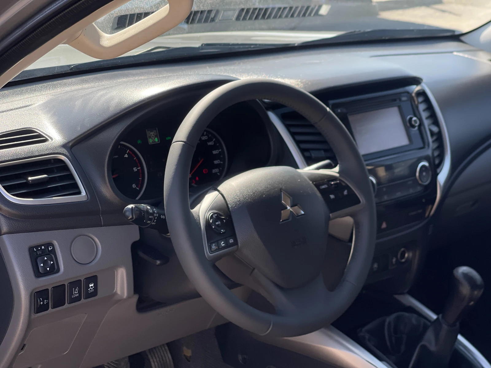 Mitsubishi L200 2.4 Di-D 4×4 — 13