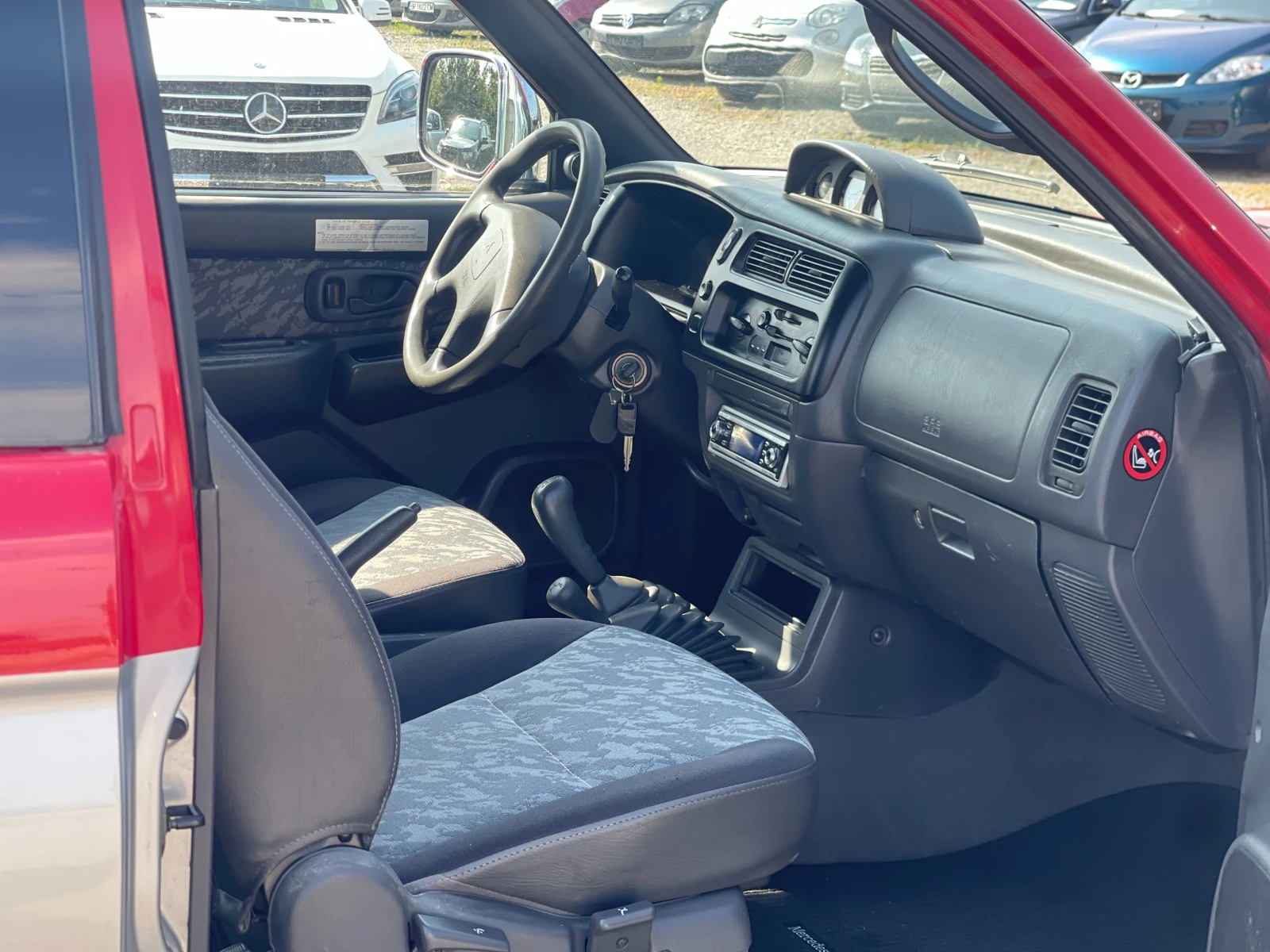 Mitsubishi L200 2.5 TD 4×4 — 12
