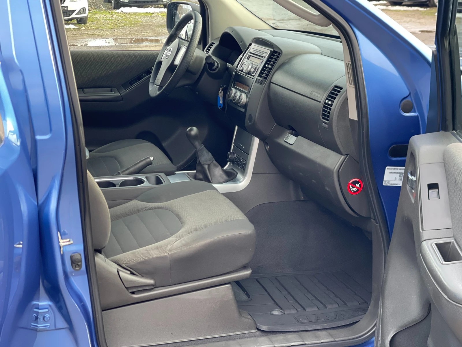 Nissan Navara 2.5 dCi 4×4 — 12