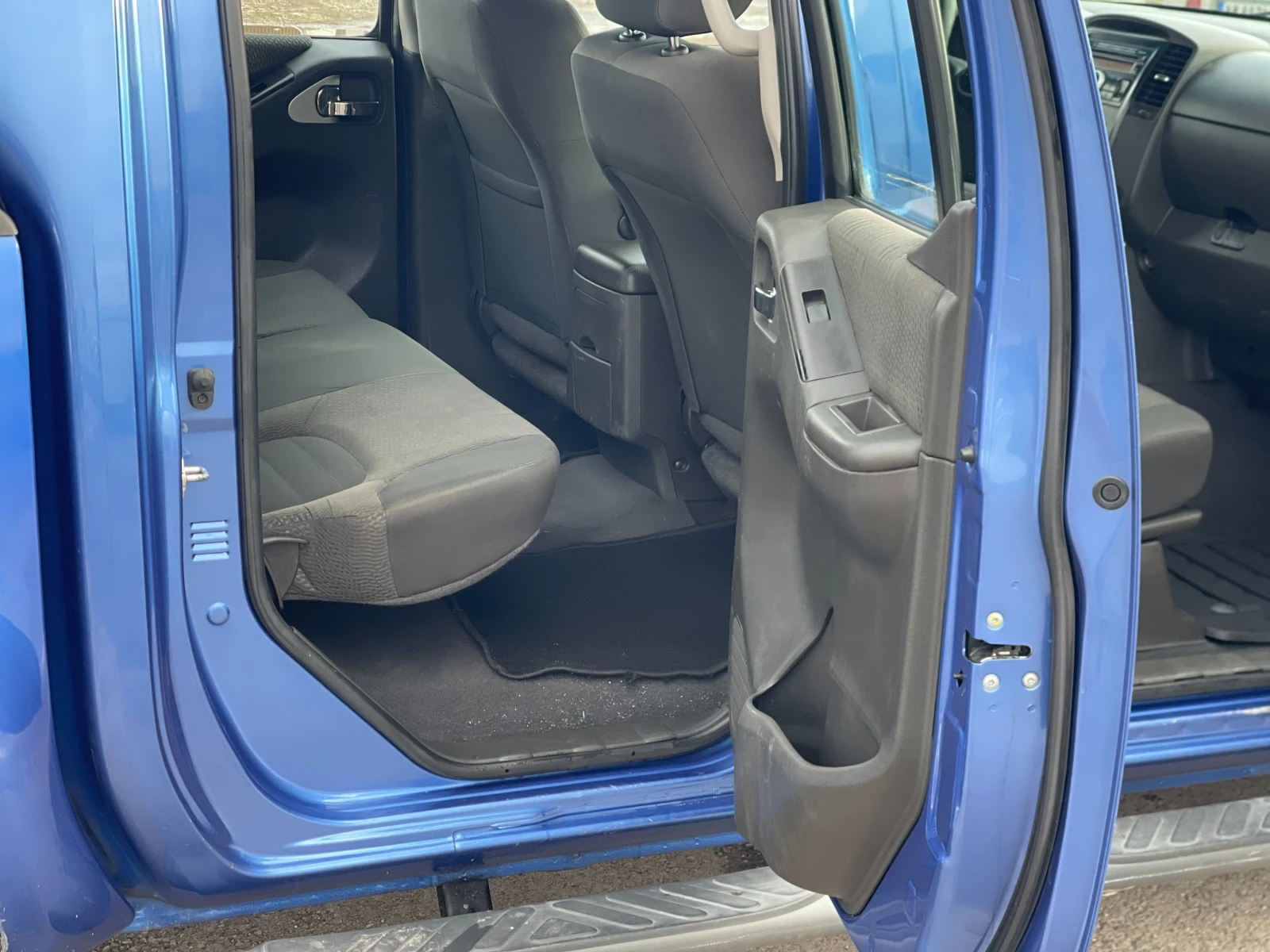 Nissan Navara 2.5 dCi 4×4 — 13