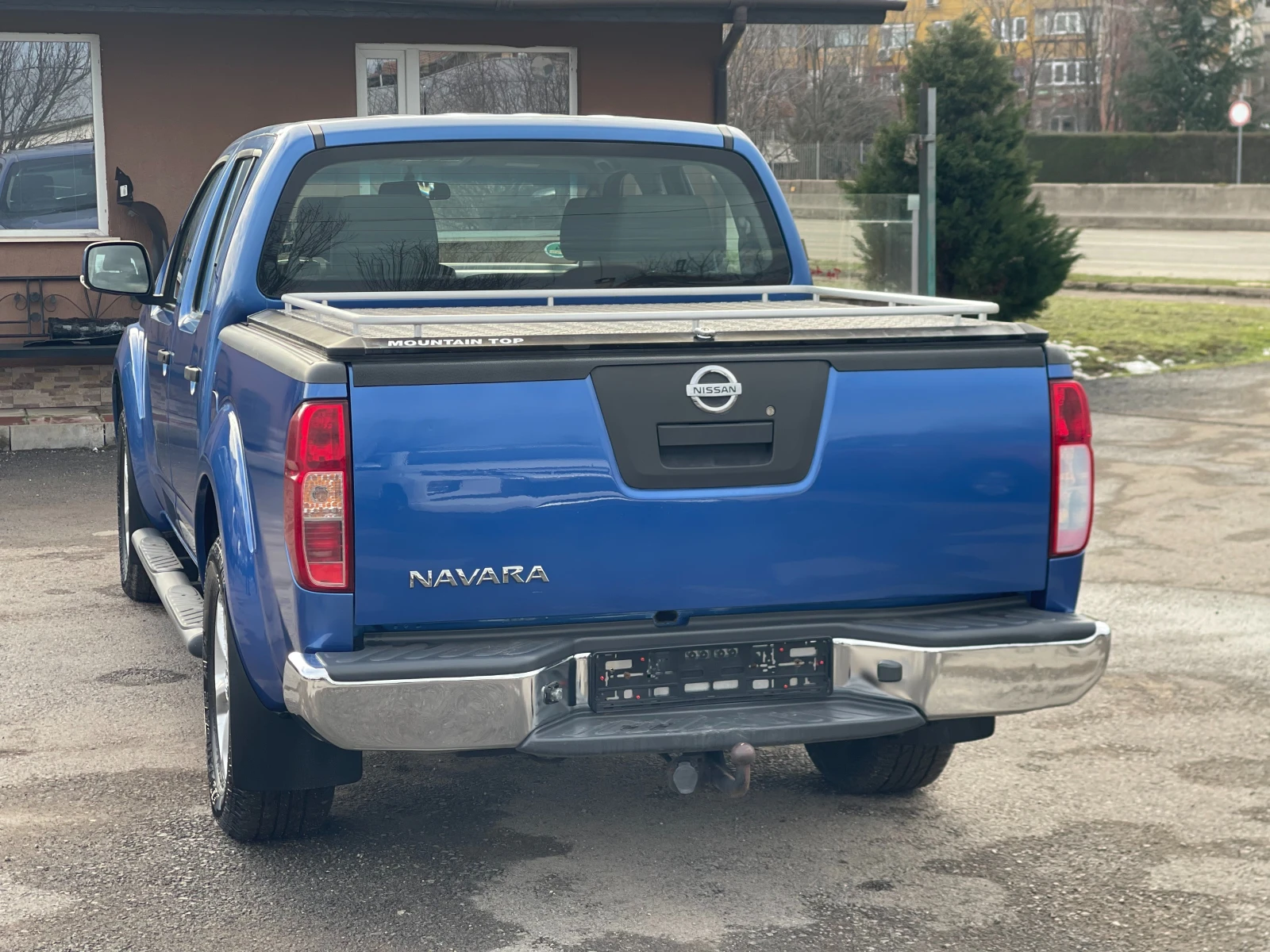 Nissan Navara 2.5 dCi 4×4 — 7