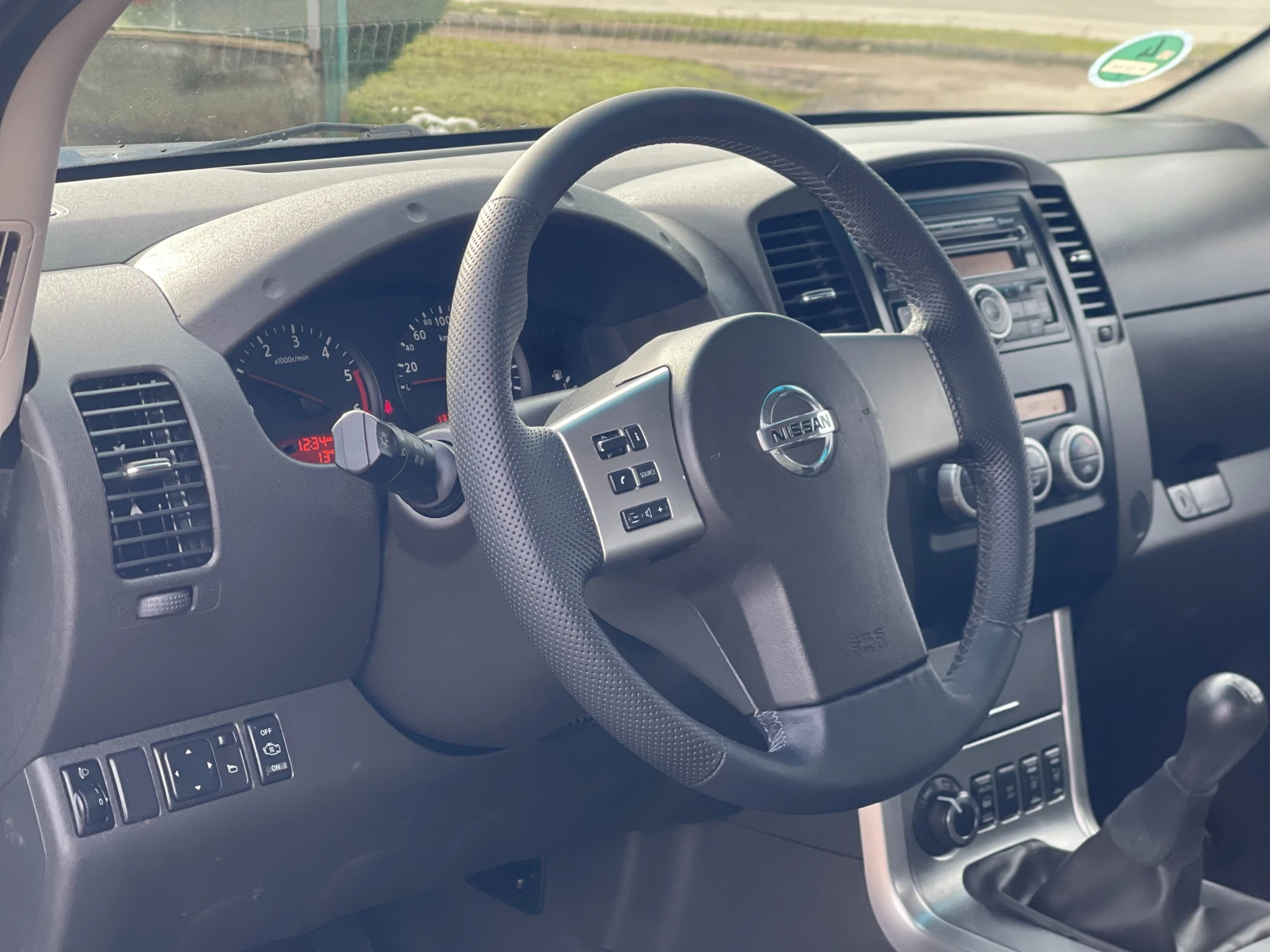 Nissan Navara 2.5 dCi 4×4 — 8