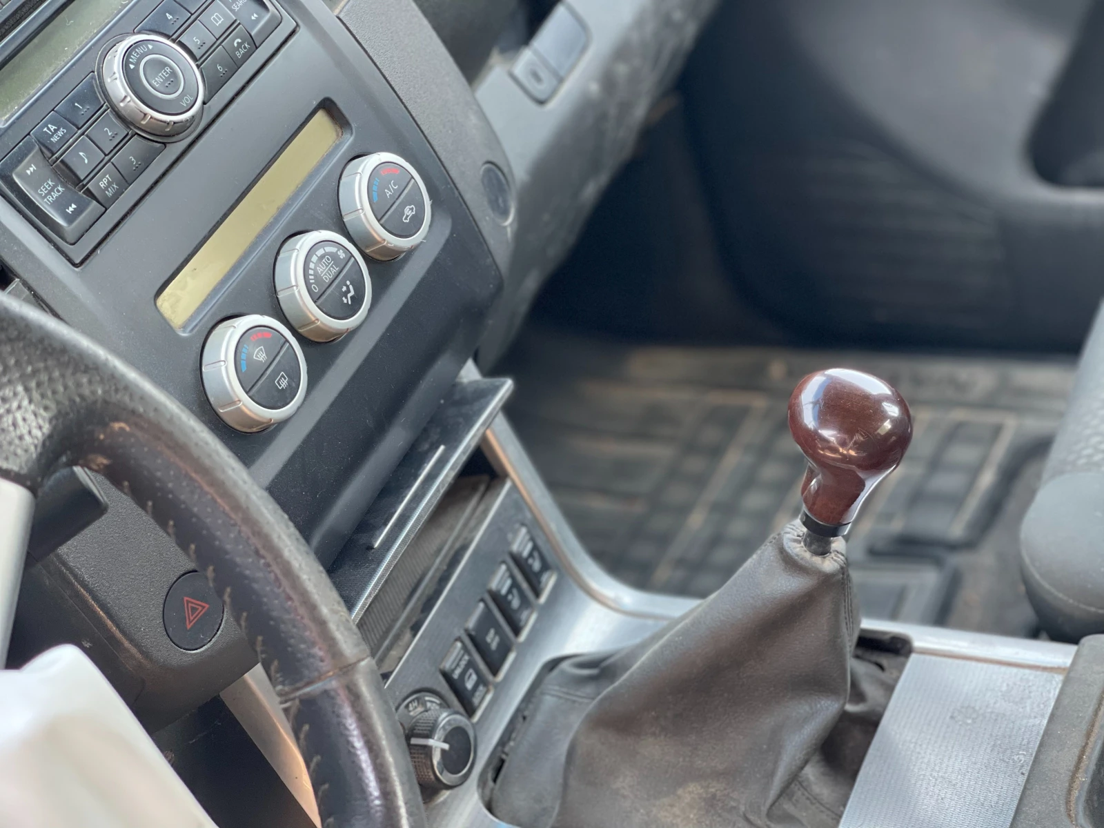 Nissan Navara 2.5 dCi — 9