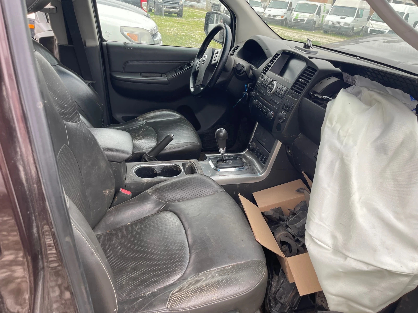 Nissan Navara 3.0 dCi V6 — 8