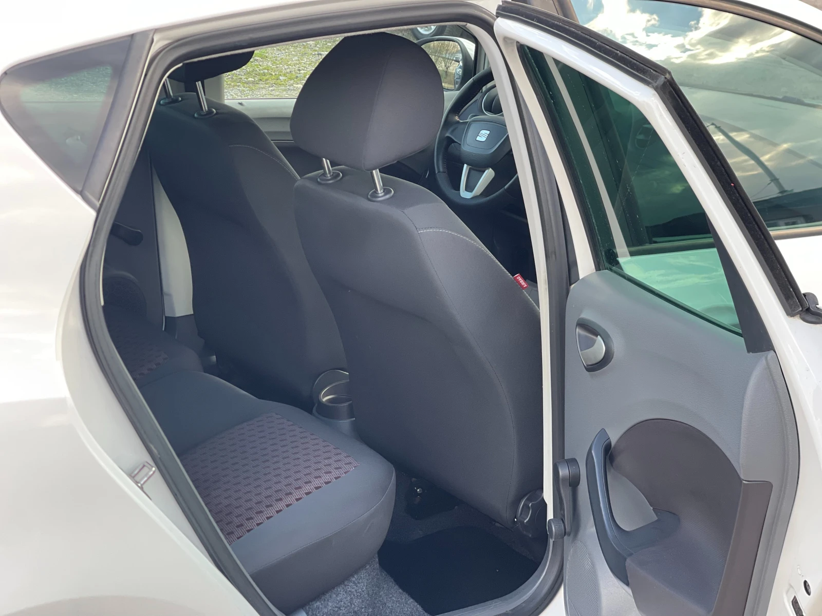 SEAT Ibiza 1.2 — 12