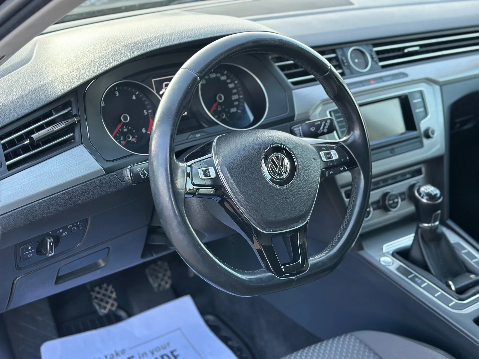 Volkswagen Passat 1.6 TDI Highline — 10