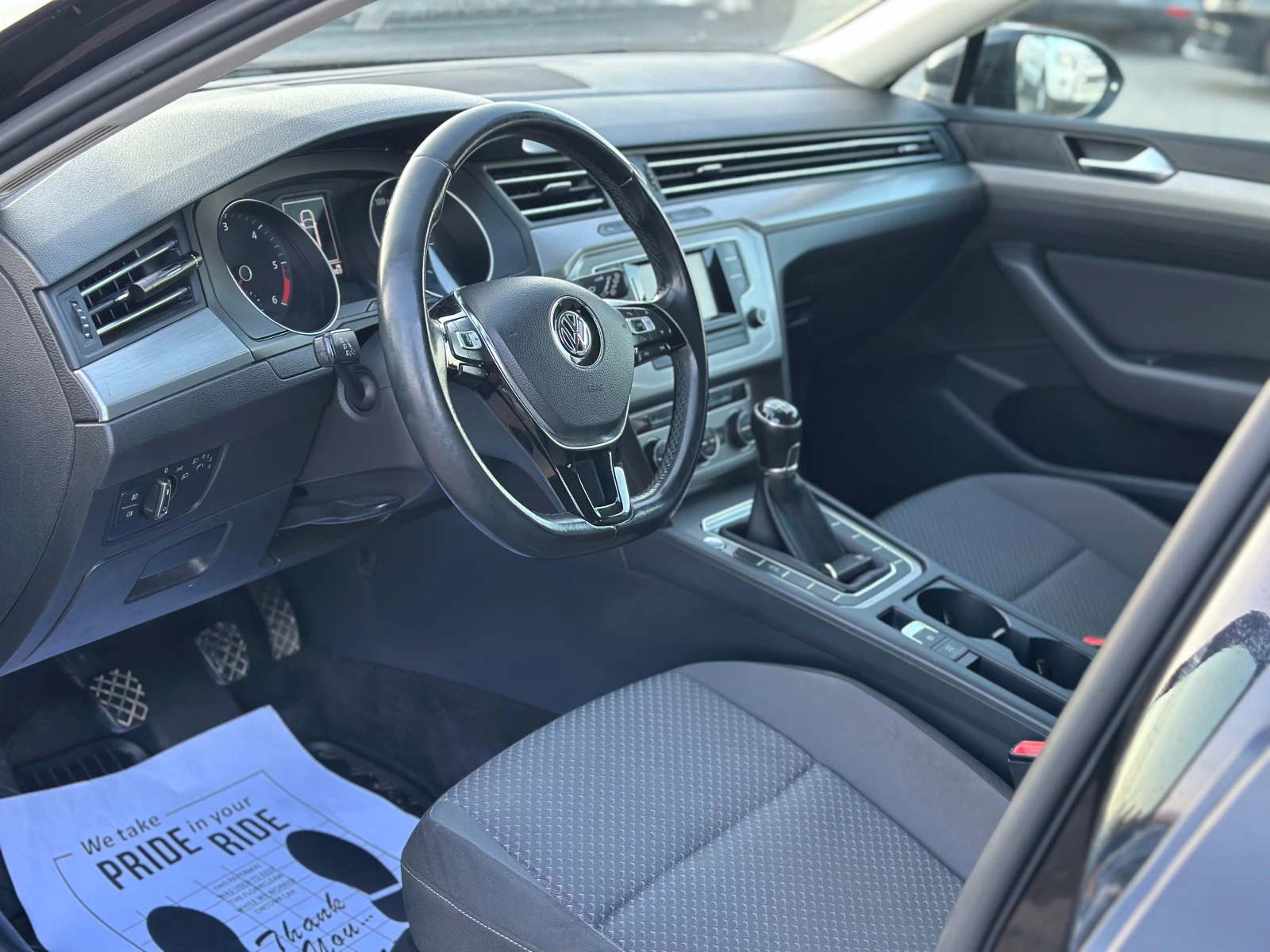 Volkswagen Passat 1.6 TDI Highline — 12