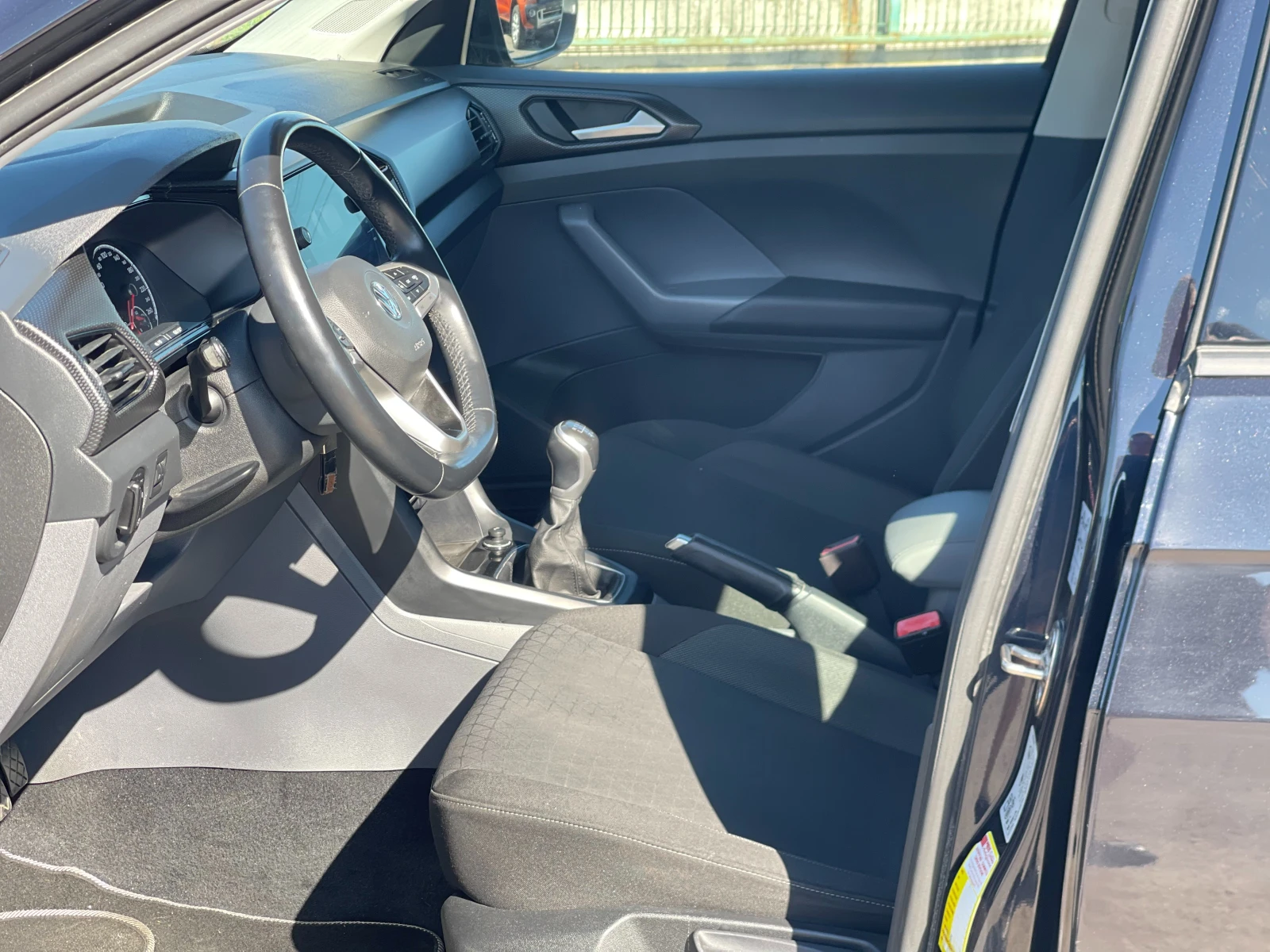 Volkswagen T-Cross 1.0 TSI — 10
