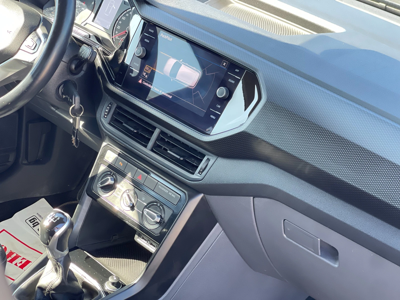 Volkswagen T-Cross 1.0 TSI — 8