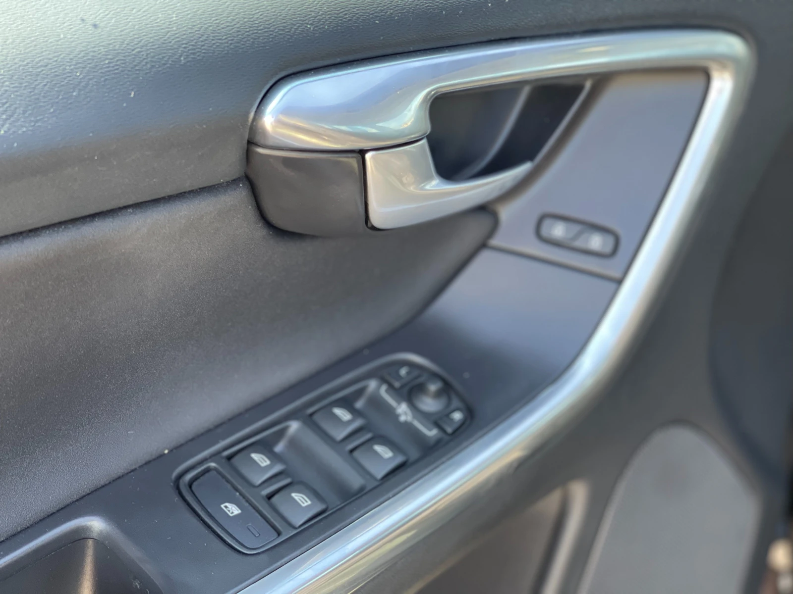 Volvo XC60 D4 AWD — 15