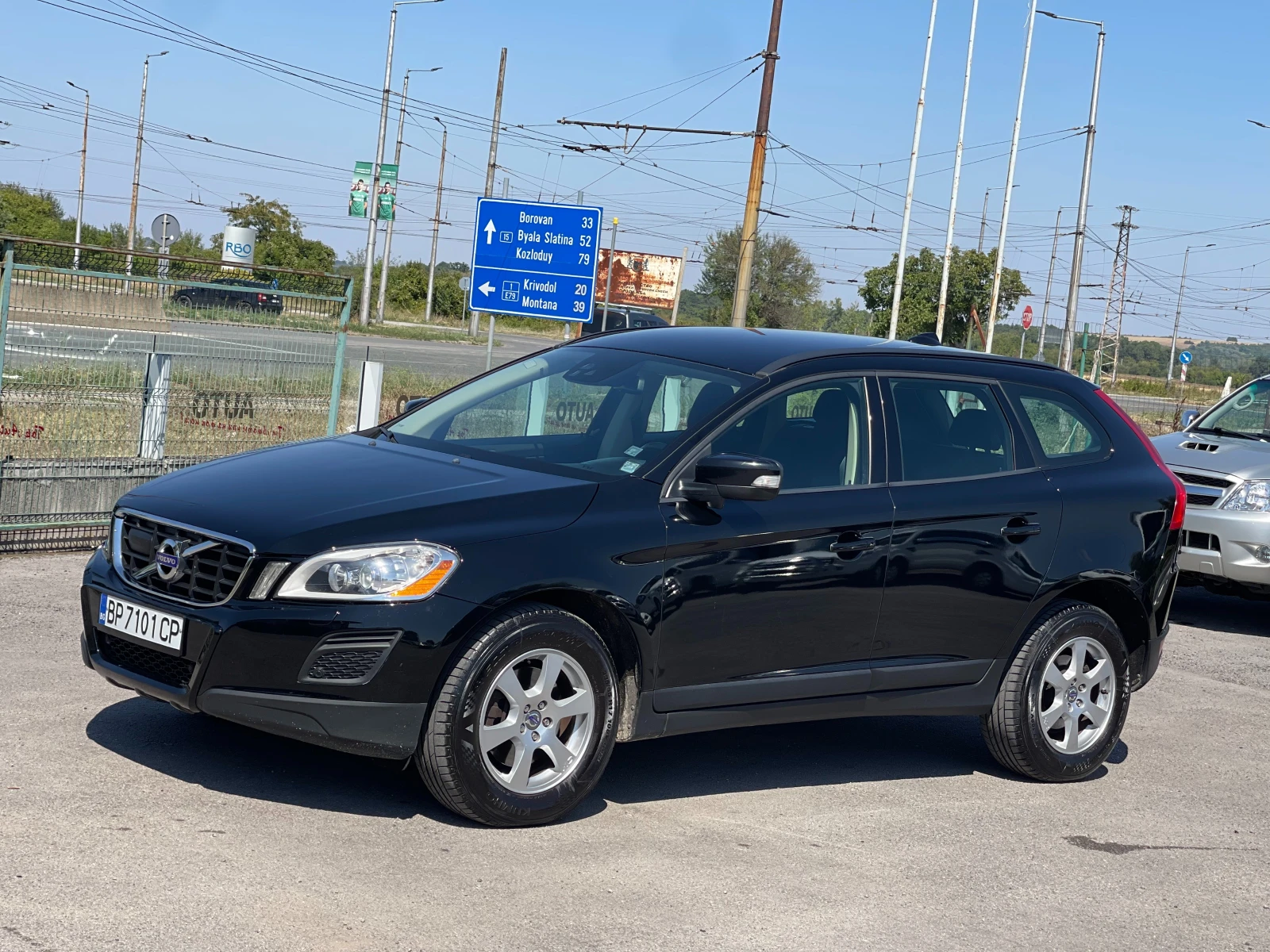 Volvo XC60 D4 AWD — 4