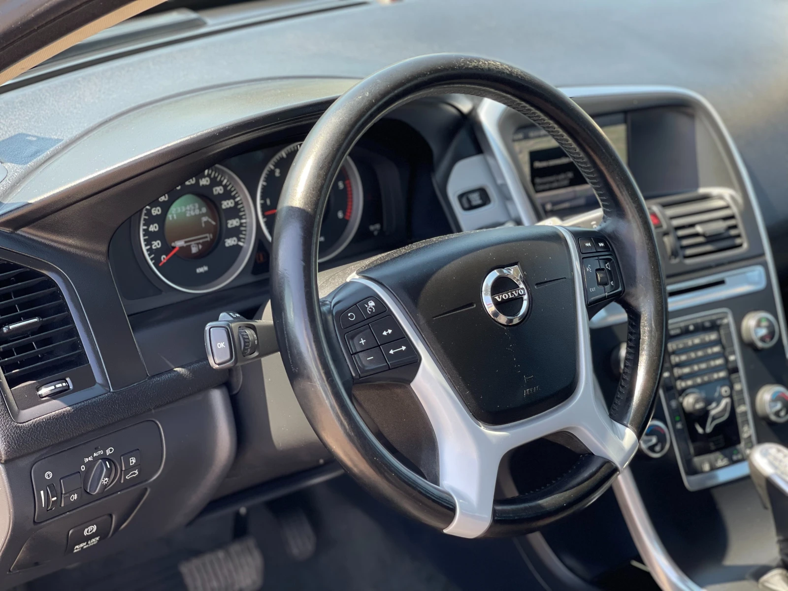 Volvo XC60 D4 AWD — 7
