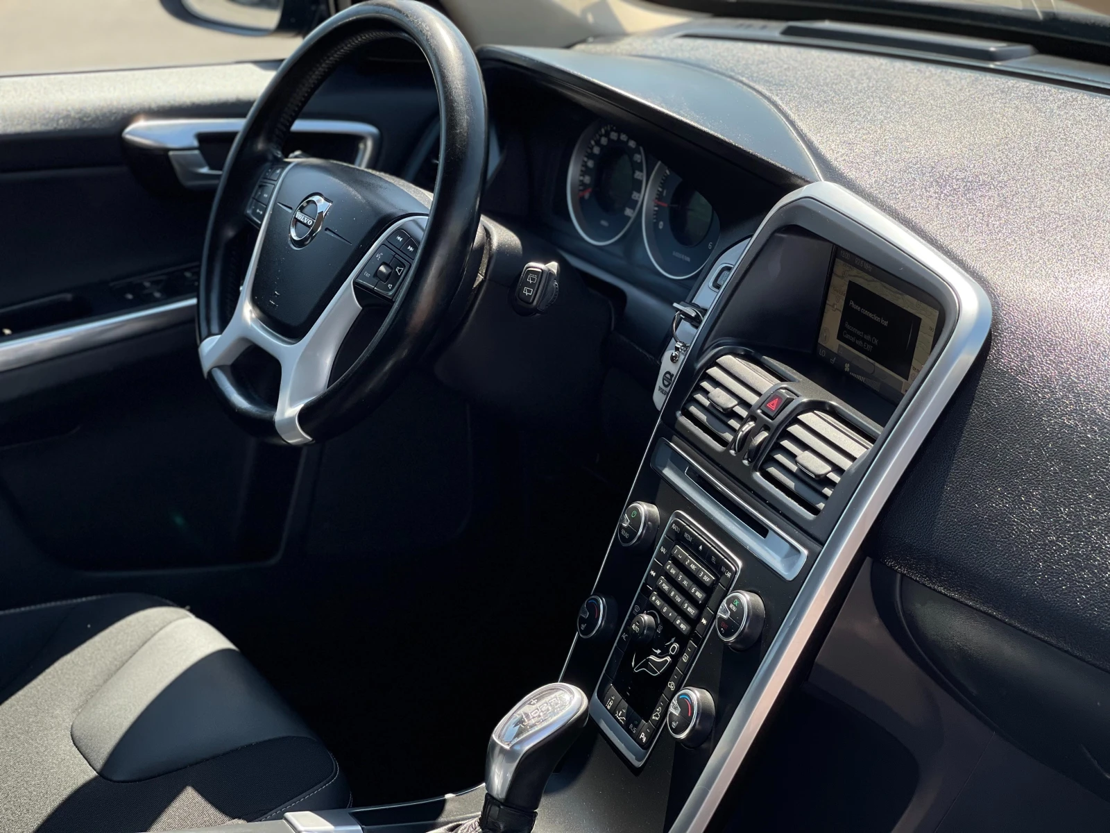 Volvo XC60 D4 AWD — 9